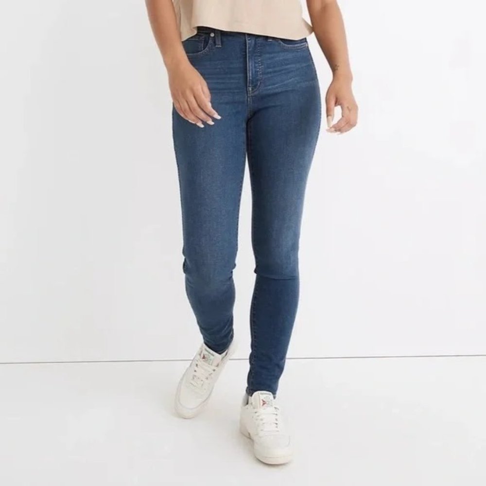 Madewell Curvy High-Rise Skinny Jeans in Coronet Wash
